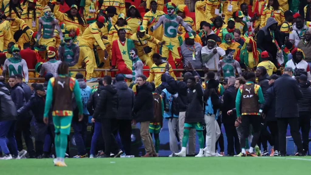 الفيفا تُعاقب السنغال في التصنيف بعد قرار "الكاف" بشأن النهائي