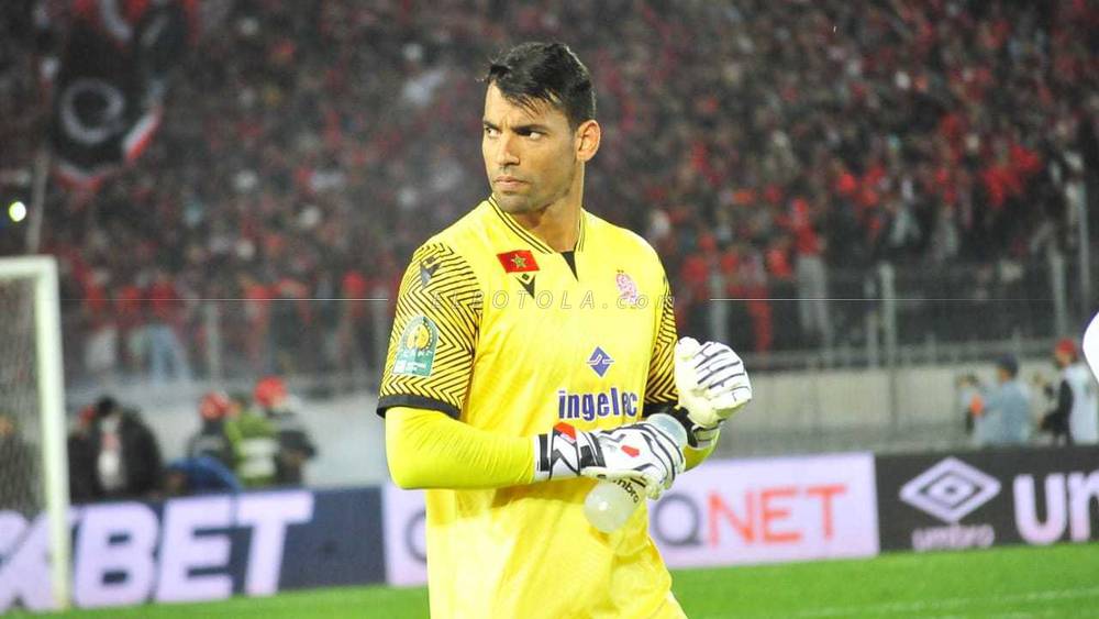 التكناوتي يشيد بأداء الجيش الملكي بعد الفوز على بيراميدز والتأهل