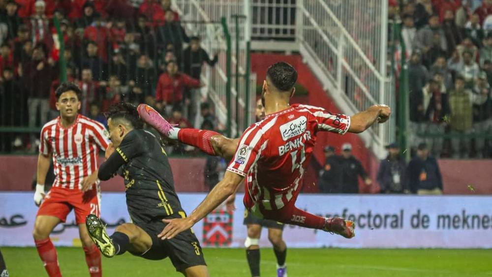 العربي الناجي يقود النادي المكناسي لفوز ثمين على اتحاد طنجة