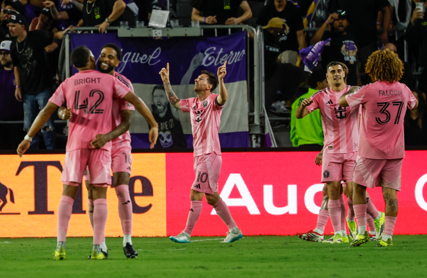 ميسي يشعل الجدل باحتفال مثير بعد فوز إنتر ميامي على أورلاندو