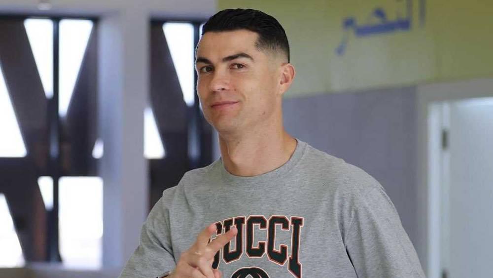 طائرة رونالدو الخاصة تحط في مدريد بعد رحلة جوية طويلة من السعودية