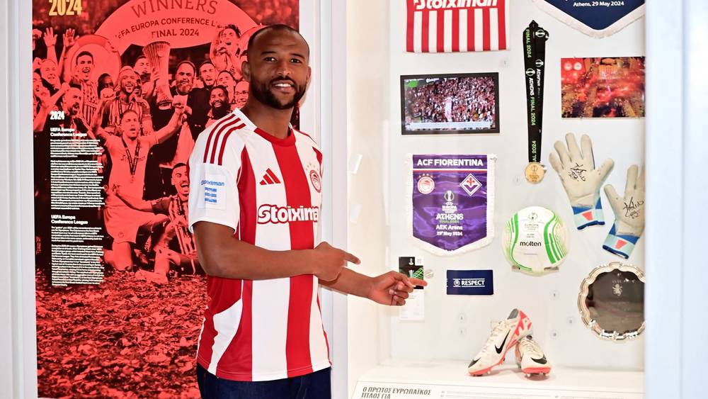 أولمبياكوس اليوناني يجدد عقد نجمه المغربي أيوب الكعبي رسميًا