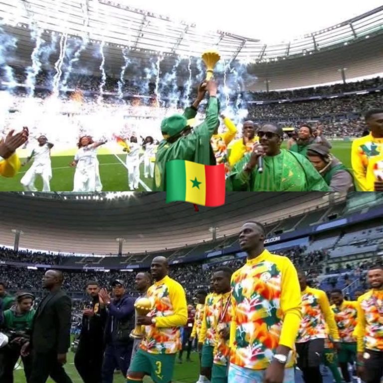 السنغال تحتفي بكأس أفريقيا "المسروقة" متحديةً قرار "الكاف"