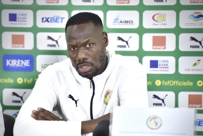 مدرب السنغال يتمسك باللقب الإفريقي رغم قرار "الكاف" الأخير