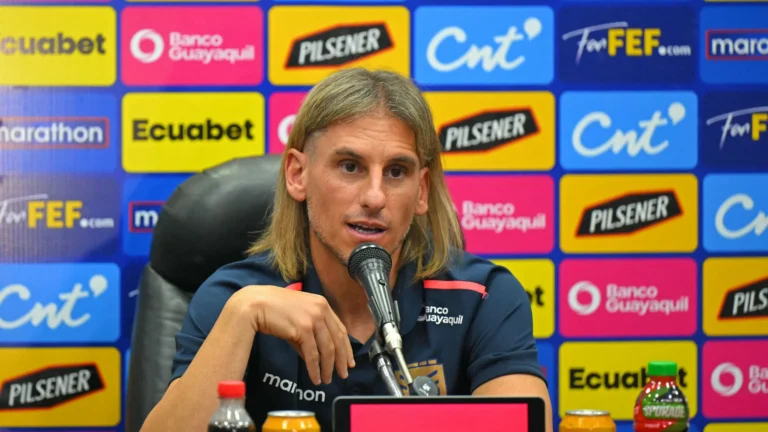 مدرب الإكوادور: مواجهة المغرب اختبار هام استعدادًا للمونديال