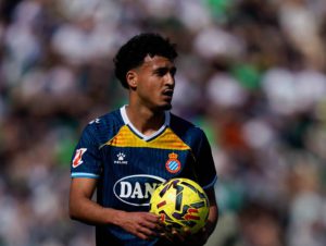 رافا مير يوجه إهانة عنصرية للاعب المغربي عمر الهلالي.. والاتهامات "تطفو"