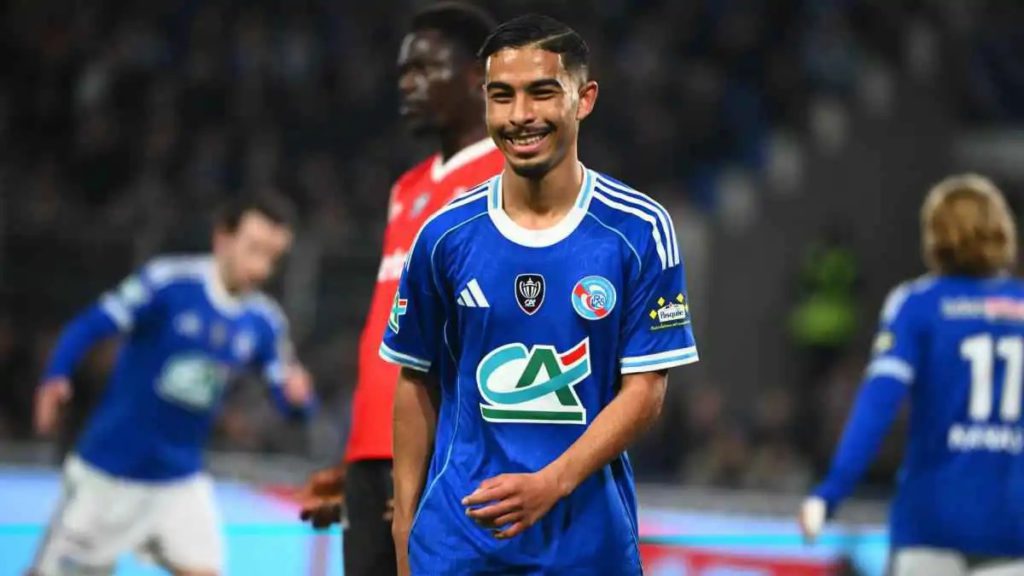 تشيلسي الإنجليزي يراقب عن كثب نجم ستراسبورغ ياسين جسيم