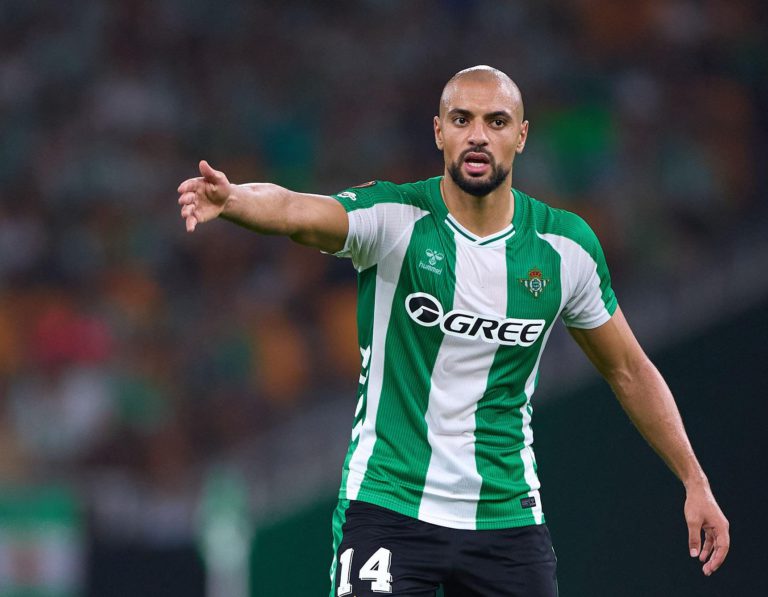 بيتيس يتخلى عن أمرابط بسبب الإصابة.. و"البيت" فنربخشة!