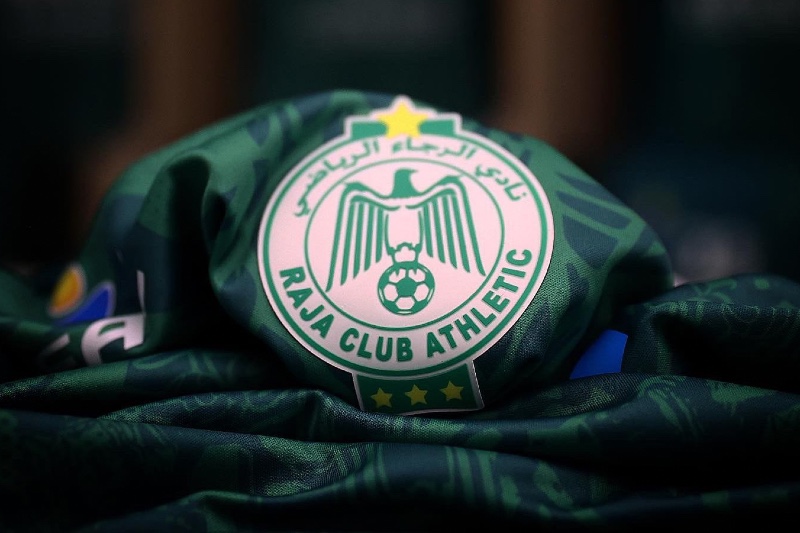 الرجاء الرياضي يعلن الحداد وينعى وفاة مشجعه "محاسين وليد"