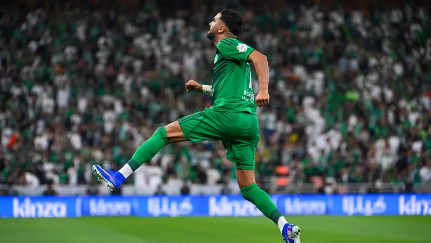 الأهلي يسحق الاتحاد بثلاثية ويتربع على صدارة دوري روشن