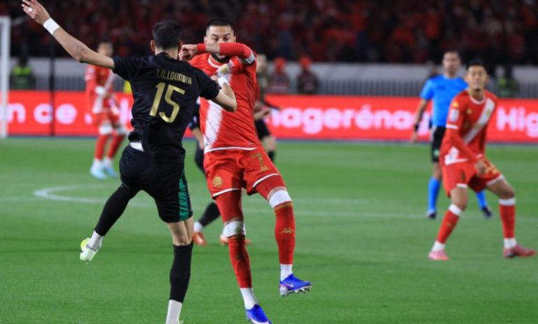 الوداد يتنفس الصعداء: إصابة زياش ليست خطيرة كما توقع الجميع