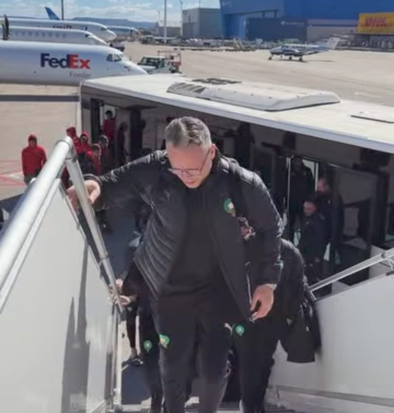 أسود الأطلس يغادرون إلى فرنسا استعدادًا لمواجهة الباراغواي