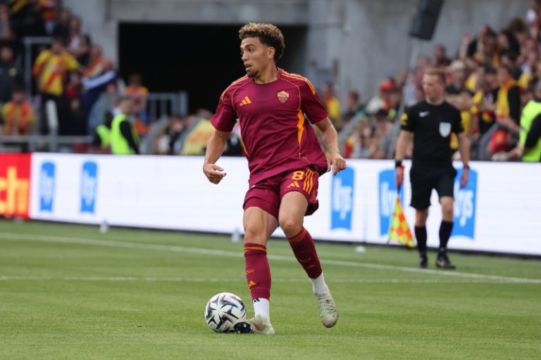 سطو مسلح على منزل نجم روما نيل العيناوي في إيطاليا