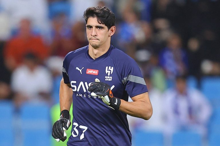 بونو يتألق مجددًا ويقود الهلال إلى نهائي كأس الملك بركلات الترجيح