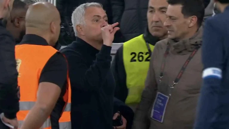 طرد مورينيو بعد اتهامه بالخيانة في قمة بنفيكا وبورتو