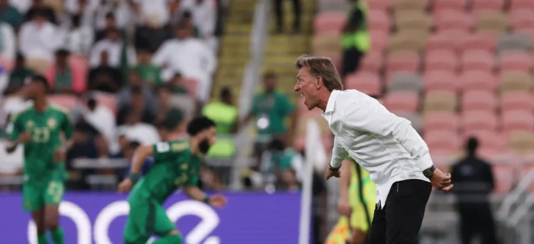 صدمة في السعودية: هجوم عنيف على رينارد بعد الخسارة من مصر