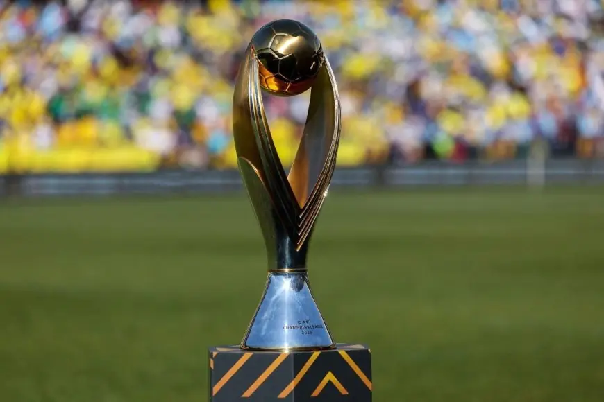 ثنائي مغربي يقتحم التشكيلة المثالية لذهاب أبطال إفريقيا