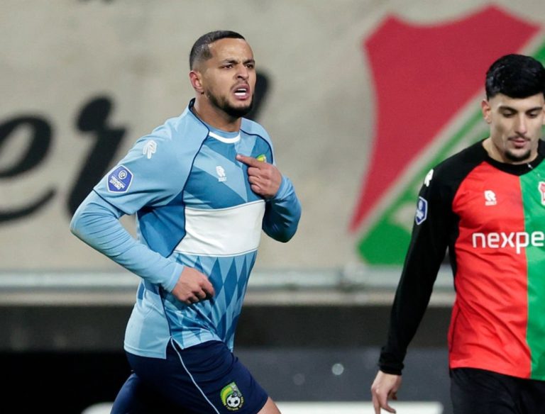 الأحمدي يكشف: الوداد طلب إحتارين.. وهذا ما نصح به اللاعب