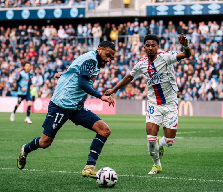 مدرب لو هافر يكشف عن سر تألق النجم المغربي سفيان بوفال