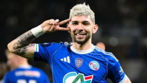 ستراسبورغ يضرب بريست بثنائية ويتأهل لنصف نهائي كأس فرنسا