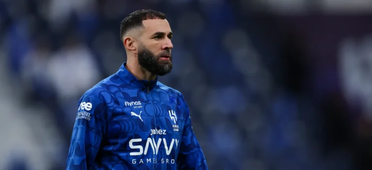 طبيب سعودي يحذر: إصابات بنزيما تهدد مسيرته مع الهلال