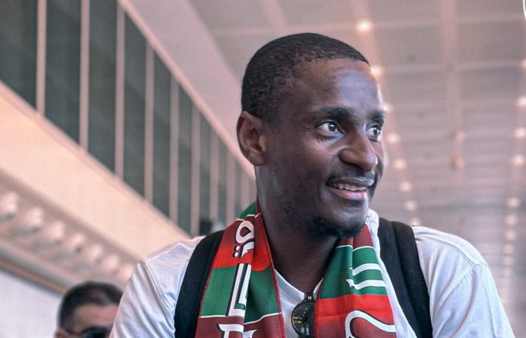 رولاني موكوينا يرحل عن تدريب مولودية الجزائر بعد صدارة الدوري