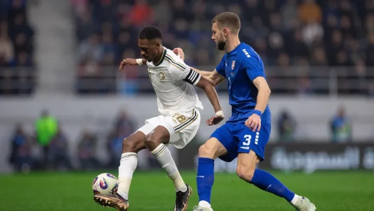 السعودية تخسر ودياً أمام صربيا وتتعثر قبل انطلاق كأس العالم