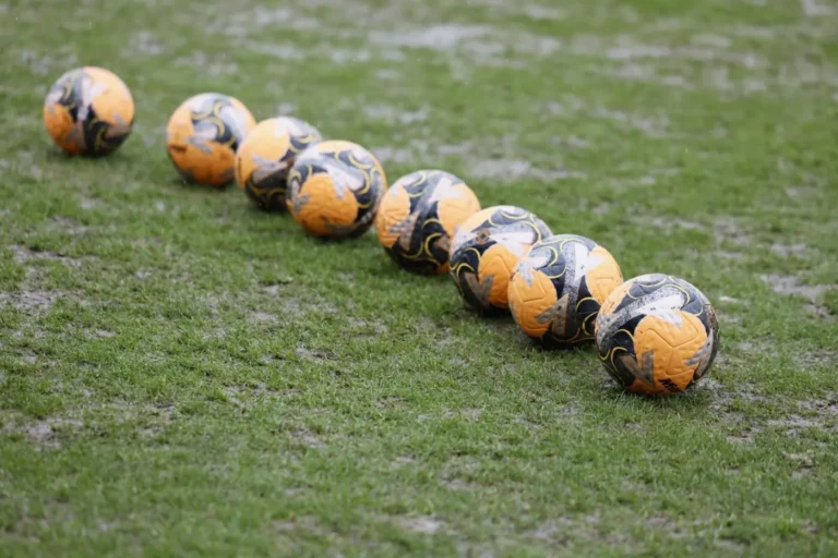 طعن لاعب في فرنسا بعد شجار جماعي بمباراة شبابية