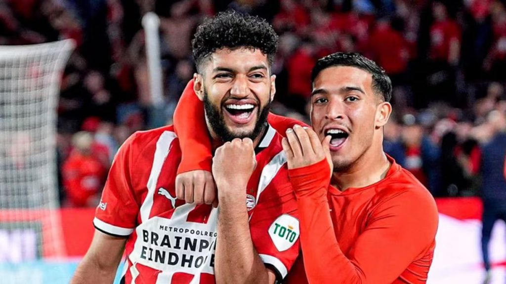 الصيباري والدريوش يقودان آيندهوفن لفوز درامي على أوتريخت