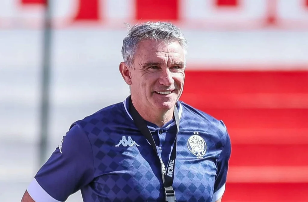 كارتيرون يستبعد فيريرا عن مباراة الوداد والفتح بالدوري المغربي