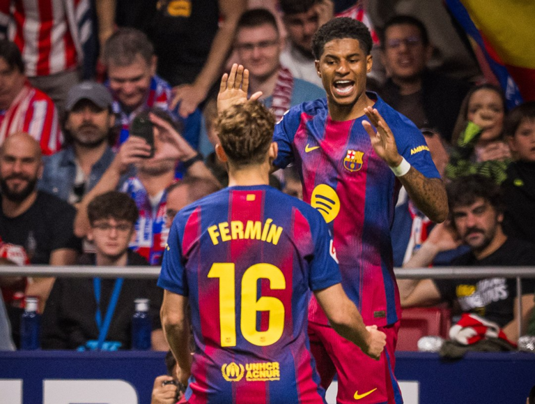 برشلونة يفوز على أتلتيكو مدريد ويتسع الفارق مع ريال مدريد