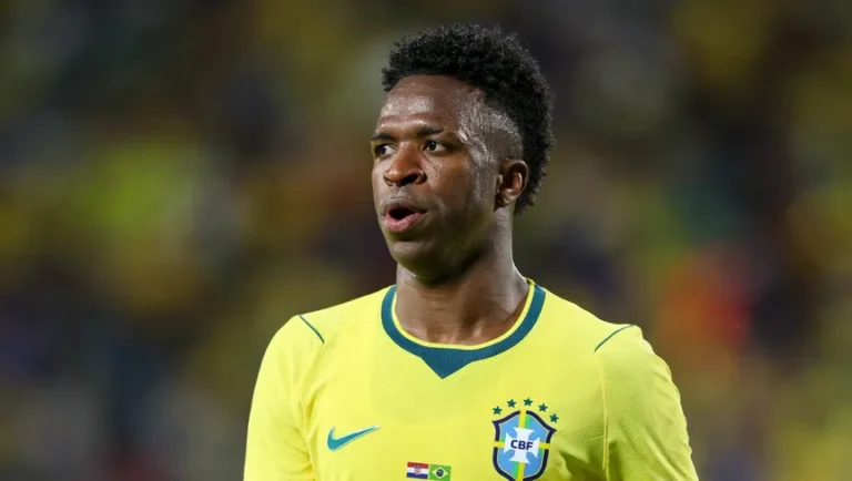 نجوم البرازيل يهاجمون فينيسيوس بعد خسارة فرنسا الودية